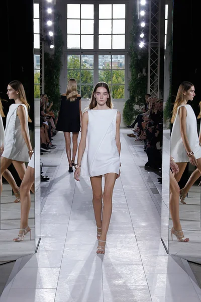 Look 33